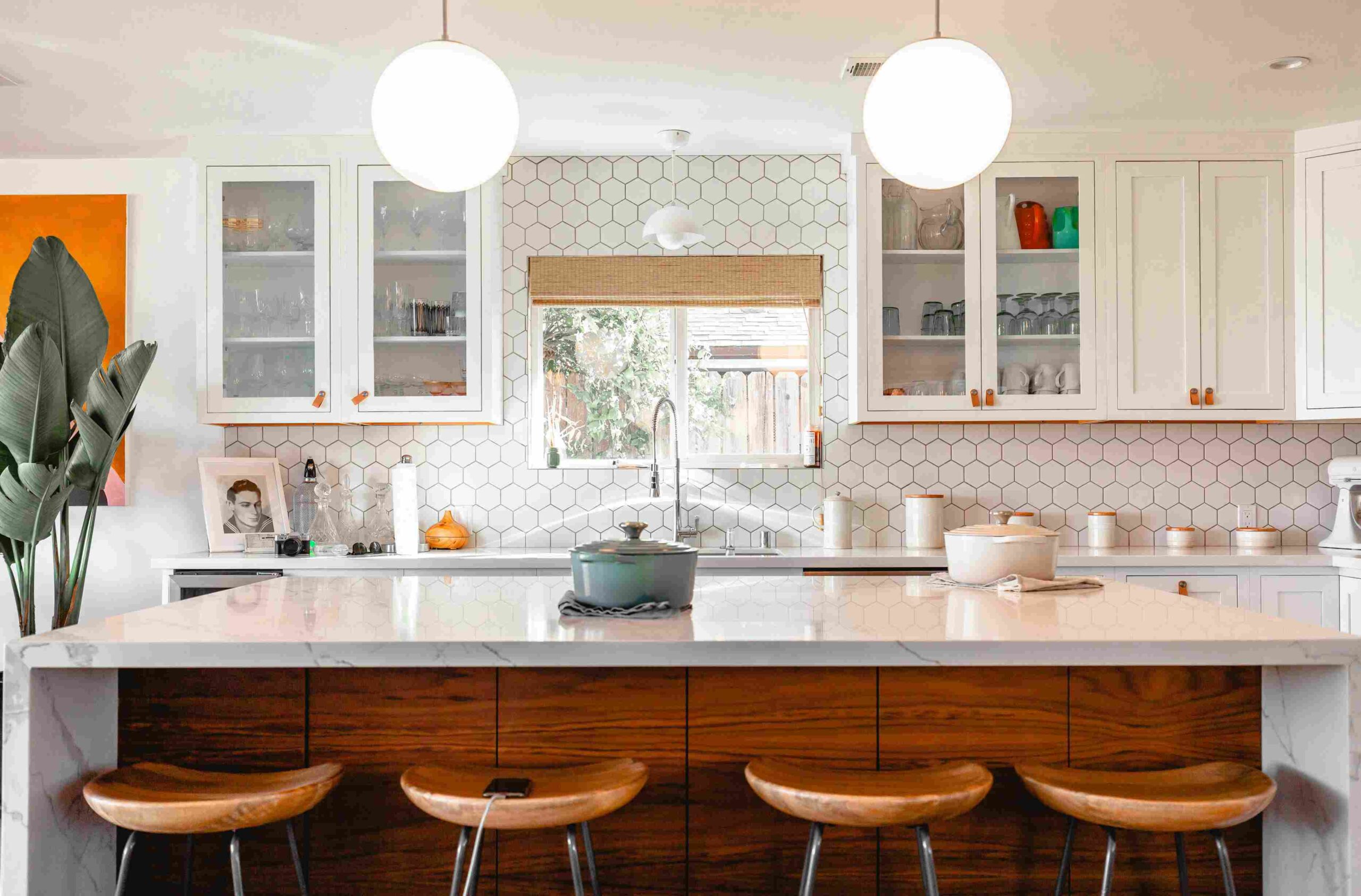 Kitchens That Inspire: The Perfect Balance Between Functionality and Beauty in the Heart of the Home